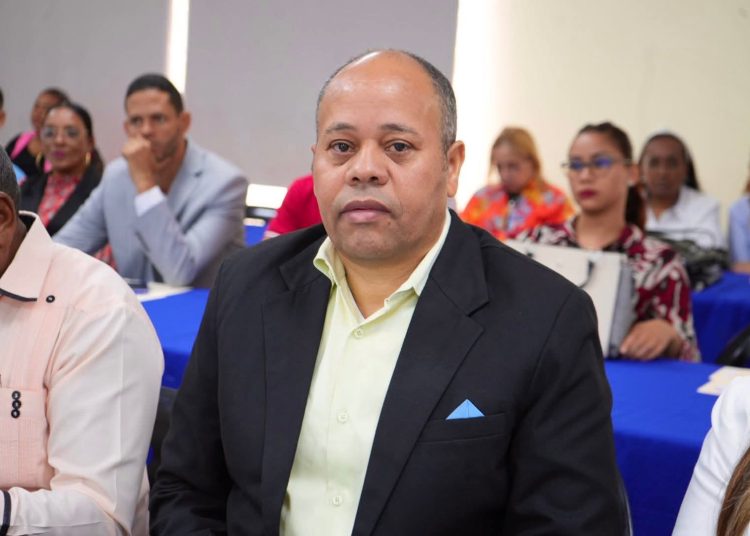 Regional 03 de Azua impulsa gestión educativa con seminario de buenas prácticas