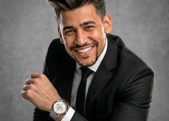 El Poeta Callejero anuncia concierto “Demasiada Personalidad” con orquesta en vivo