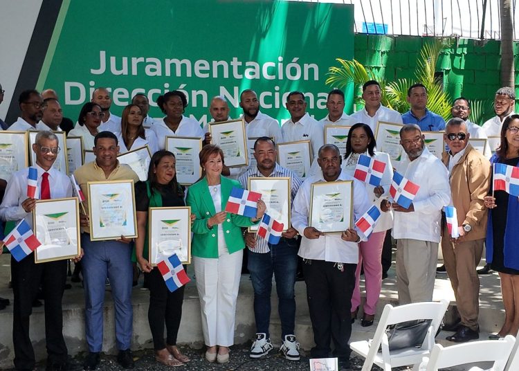 FP juramenta dirección nacional de Fuerza Magisterial con respaldo de docentes de todo el país