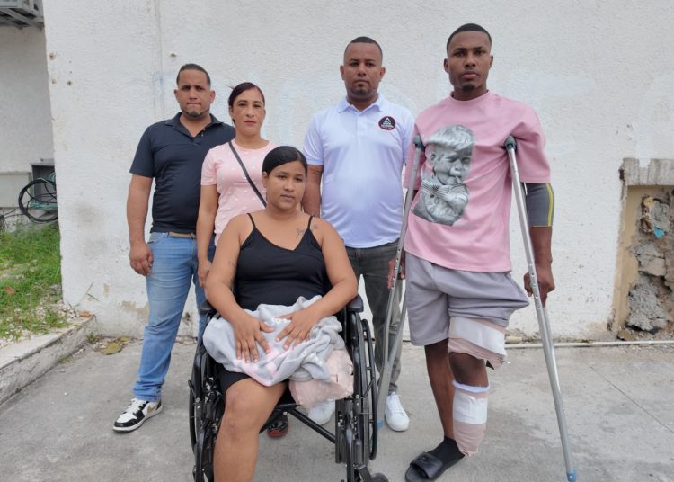 Esposos quedan amputados tras accidente en Azua-San Juan; responsable sigue prófugo