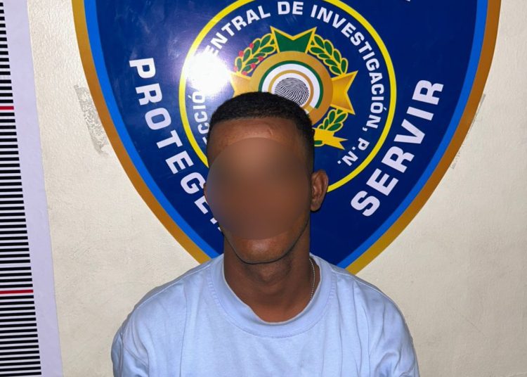 Policía Nacional apresa hombre durante operativo preventivo en La Vega; ocupan presuntas sustancias narcóticas