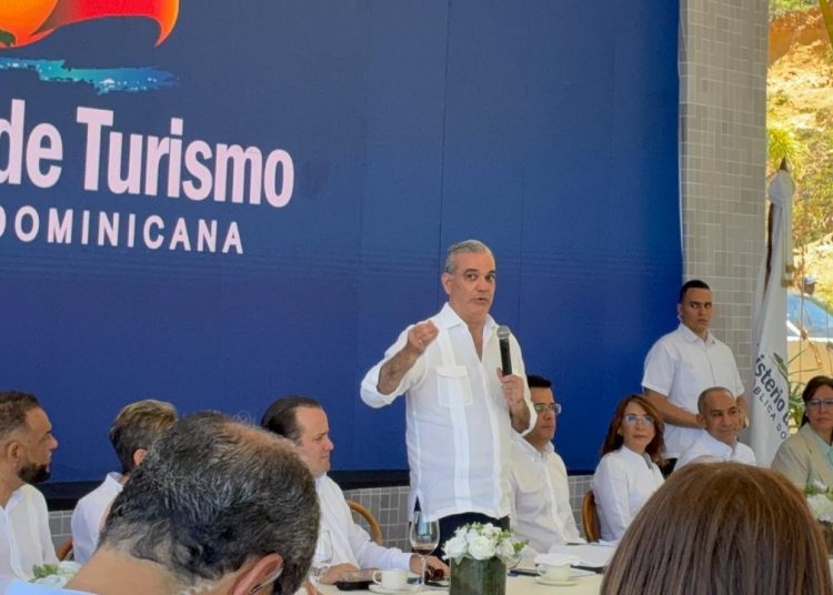 Abinader afirma que intervención en Sosúa marca “un renacer” turístico y social de la zona