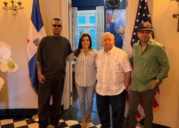 Embajadora de EE.UU. en RD recibe al doctor Fadul para abordar tratamiento del autismo