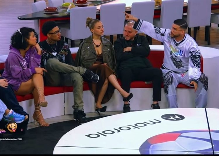 Gallo The Producer arremete contra Karla Álvarez: “Vete pa’ tu casa, no haces nada aquí”.