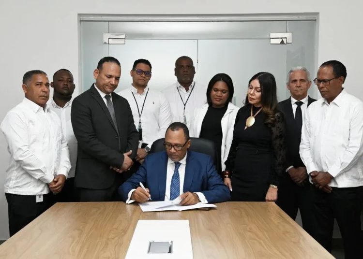 INABIMA firma Carta Compromiso y refuerza políticas de transparencia en el Distrito Nacional