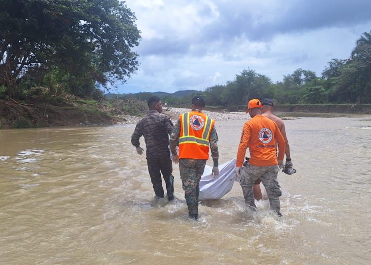 Defensa Civil recupera dos cuerpos tras ser arrastrados por ríos en Puerto Plata y Pedro Brand