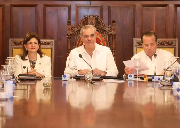 Abinader encabeza Consejo de Gobierno en el Palacio Nacional a puertas cerradas