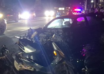 Accidente entre carro y guagua involucra a integrantes de un grupo de gagá en Villa Hermosa