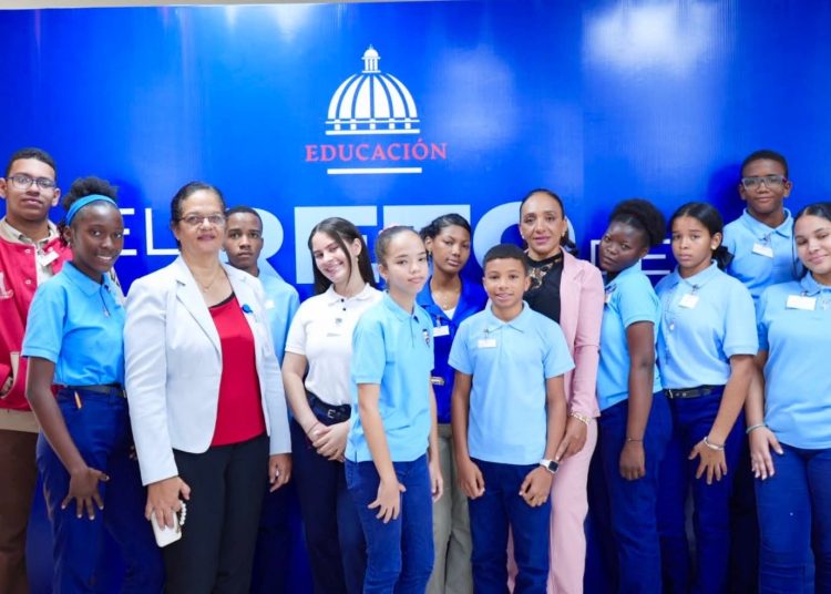 Regional 03 de Azua celebra Olimpiada de Lectura y Escritura 2026 con participación de 60 estudiantes