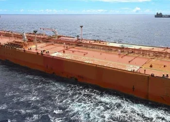Estados Unidos intercepta y aborda un buque cisterna con crudo iraní en el Índico