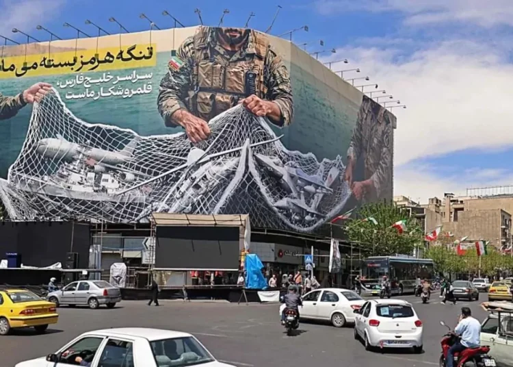 El bloqueo del estrecho de Ormuz anunciado por Trump empieza este lunes