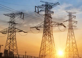 Ejecutan trabajos de modernización en red eléctrica en El limón de Samaná