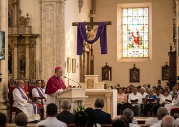 Arquidiócesis de Santo Domingo reflexiona sobre las “Siete Palabras” de Jesús en solemne acto de Semana Santa