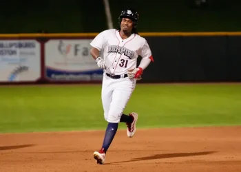 Félix reyes se une al listado de jugadores que han dado jonrones en su primer turno en la MLB