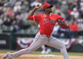 Soriano domina y firma histórico inicio con efectividad de 0.24