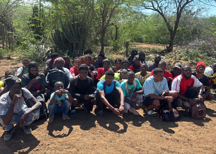 Ejército detiene a 34 haitianos en condición migratoria irregular en Montecristi