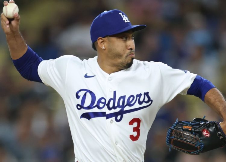 Edwin Díaz será operado del codo y se perderá varias semanas con los Dodgers