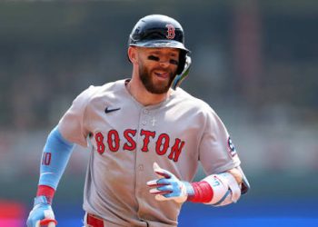 Story lidera reacción de Medias Rojas con cinco impulsadas y evita la barrida ante Mellizos