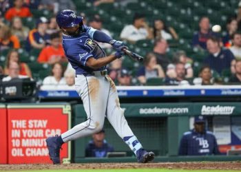 Caminero decide con jonrón y Rays remontan ante Medias Blancas