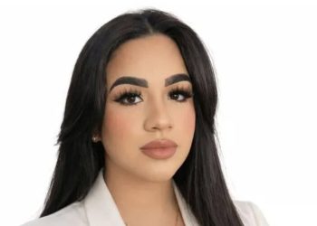 Denuncian múltiples procedimientos en cirugía estética de joven fallecida; familiares exigen justicia