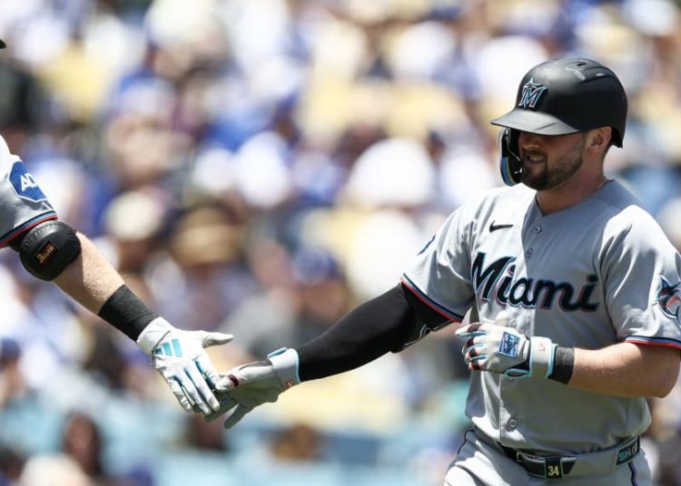 Marlins vencen a Dodgers y conquistan su primera serie en Los Ángeles desde 2018