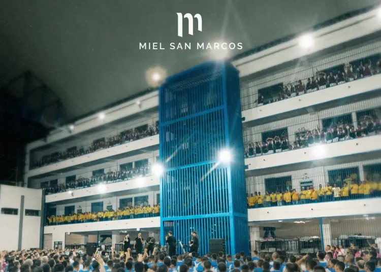 Nayib Bukele da permiso para que banda cristiana ofreciera concierto en cárcel de El Salvador