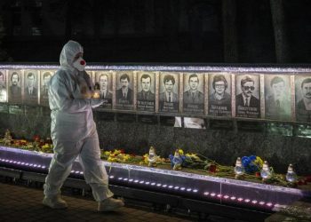 Muere un empleado de la central nuclear de Zaporiyia tras un ataque de dron ucraniano