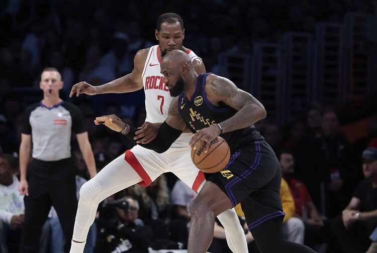 LeBron James lidera a los Lakers y los coloca 2-0 frente a Houston