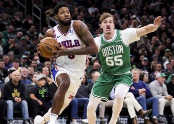 Portland y los Sixers sorprenden como visitantes e igualan sus series ante Spurs y Celtics