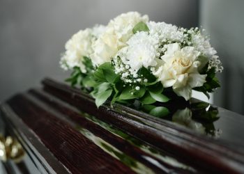 Mujer muere tras ser atacada a tiros presuntamente por su pareja en Neyba