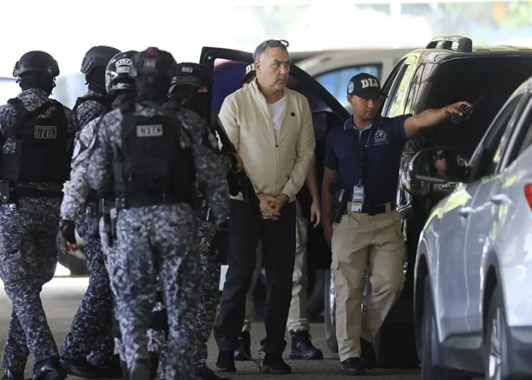 Panamá recibe extraditado desde Venezuela al sospechoso de Hizbulá por el ataque aéreo de 1994