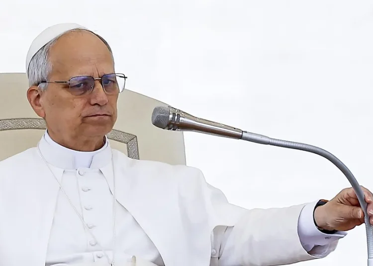 León XIV pide reabrir el diálogo para una paz justa en Oriente Medio en una conversación con Herzog