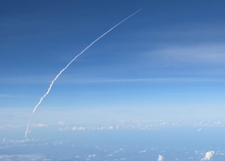 Marlins presencian histórico lanzamiento de la NASA durante vuelo rumbo a Nueva York