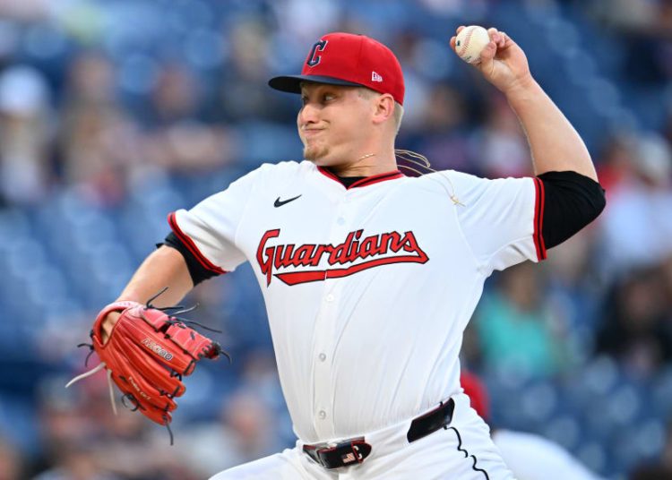 Messick se queda a un out de la historia y lidera triunfo de Guardianes sobre Orioles