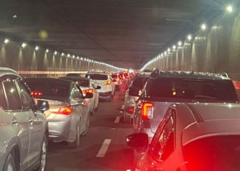 Reportan congestión vehicular en Azua por retorno masivo tras Semana Santa