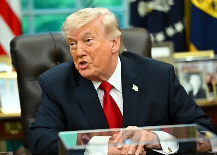 Trump dice que el Reino Unido le habría ayudado en Irán si fuera por Carlos III