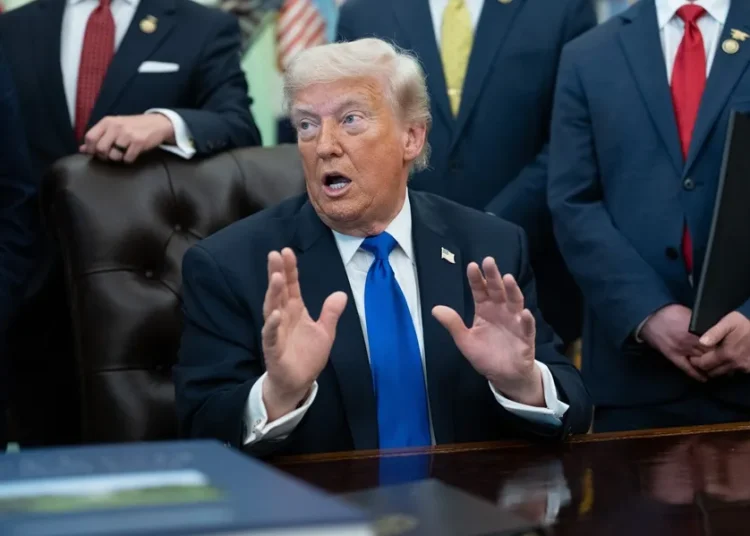 Trump firma un acuerdo bipartidista y pone fin al cierre parcial de Seguridad Nacional