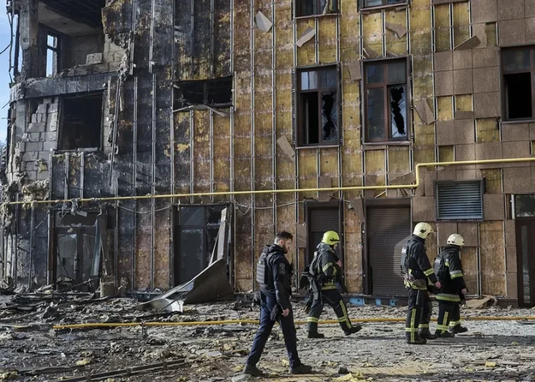 Al menos cinco muertos en un nuevo ataque a Ucrania lanzado por Rusia durante el día