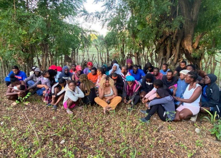 Ejército detiene a 43 haitianos en condición migratoria irregular en Montecristi