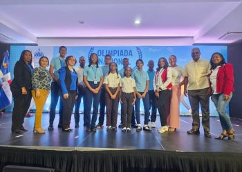 Estudiantes de la Regional 03 de Azua se destacan en Olimpiada Nacional de Lenguas Extranjeras 2026