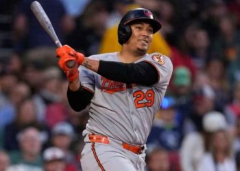 Samuel Basallo sigue encendido con su séptimo jonrón; Rays barren a Orioles