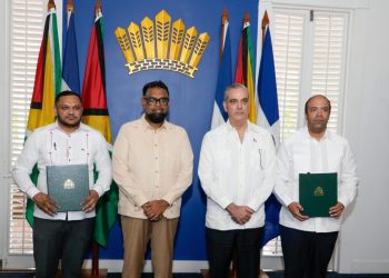 RD y Guyana firman contrato para exploración de bloque petrolero