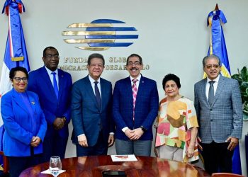 Leonel Fernández recibe en Funglode a Jorge Asjana, candidato a rector de la UASD
