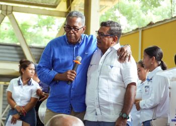 DASAC y Ayuntamiento de Los Alcarrizos celebran el Día de las Madres con gran rifa para miles de madres