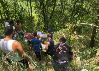 Dos fallecidos y dos heridos tras grúa caer en precipicio en el puerto Jarabacoa – La Vega