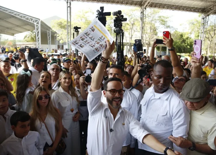 Abelardo de la Espriella vota en Barranquilla y asegura que Colombia definirá su futuro en las urnas
