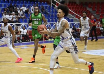 Anderson García con triple doble en triunfo de Marineros ante Soles