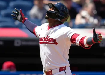Ángel Martínez y Gavin Sheets son reconocidos como Jugadores de la Semana en MLB