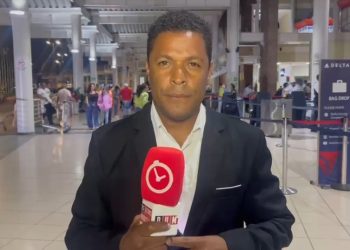 Investigan extraño hedor en vuelo de Delta que provocó vómitos y obligó aterrizaje de emergencia en Santiago