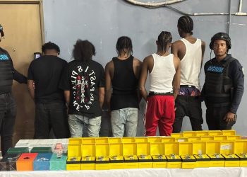 DICRIM desmantela banda en Villa Francisca dedicada a fraudes electrónicos; apresan 5 integrantes